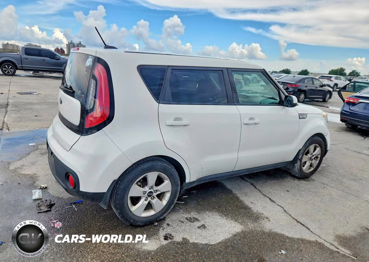 2018 Kia Soul Base VIN:KNDJN2A22J7572519 - 3