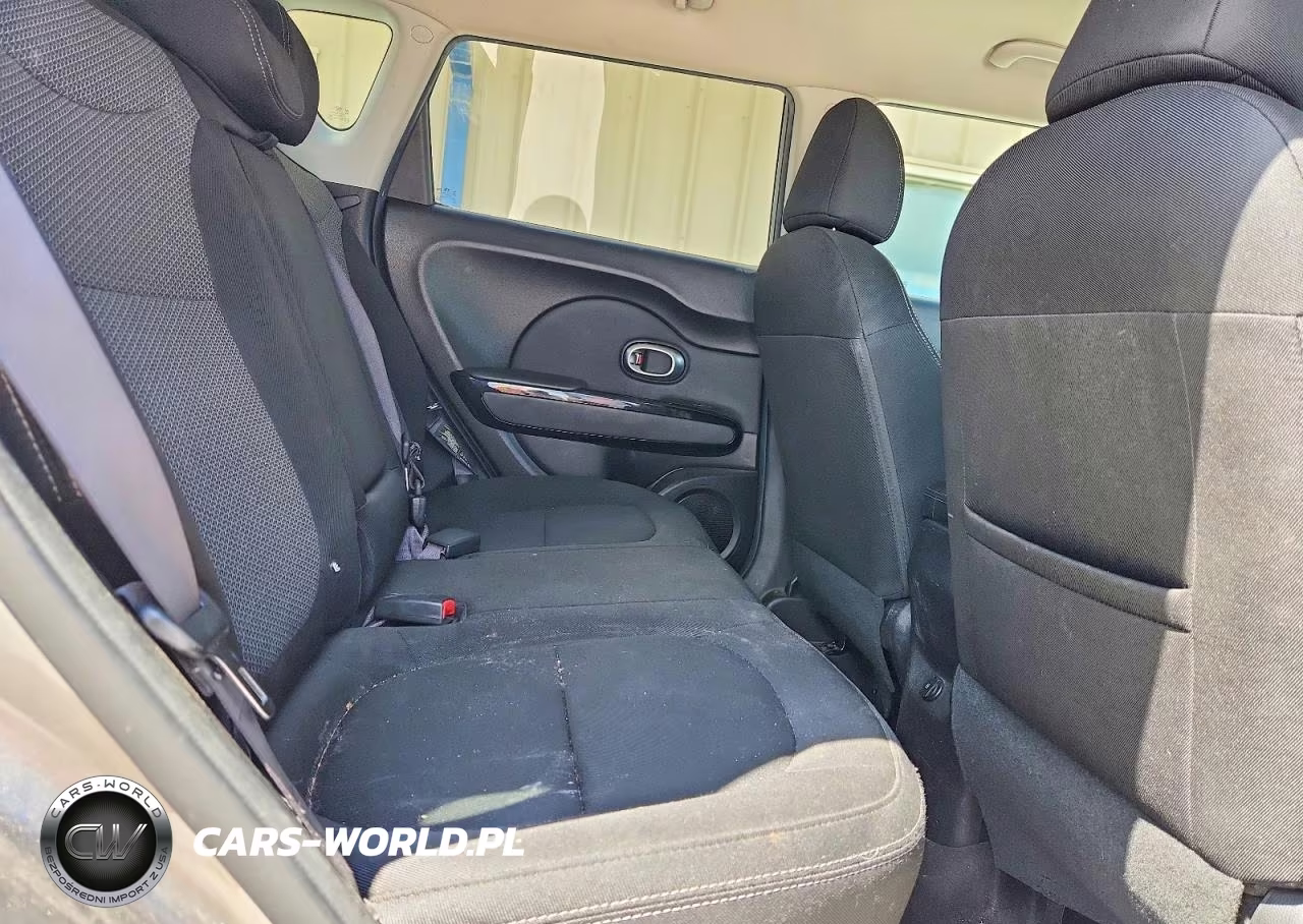 2018 Kia Soul + VIN:KNDJP3A53J7584060 - 11