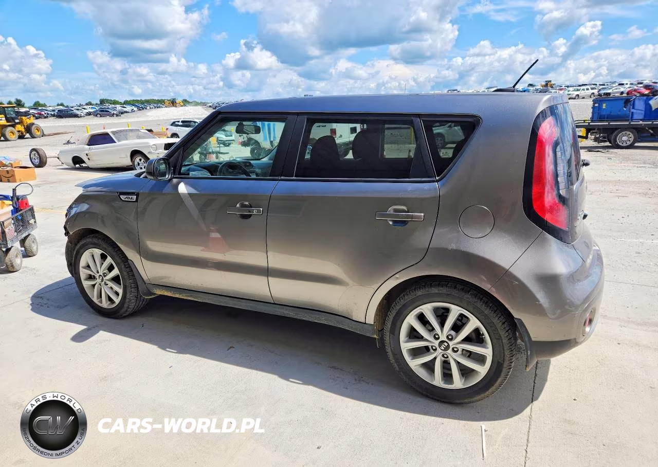2018 Kia Soul + VIN:KNDJP3A53J7584060 - 2