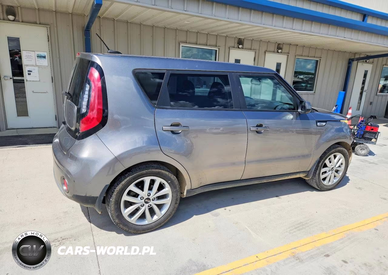 2018 Kia Soul + VIN:KNDJP3A53J7584060 - 3
