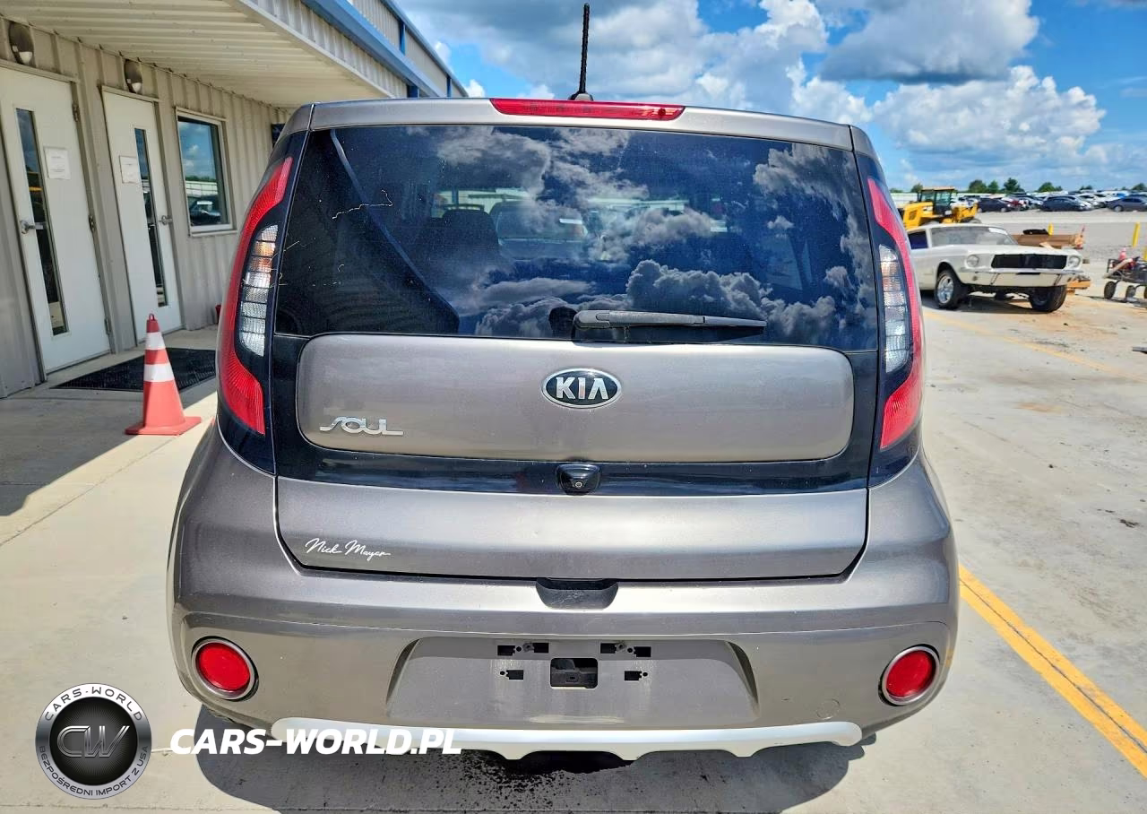 2018 Kia Soul + VIN:KNDJP3A53J7584060 - 6