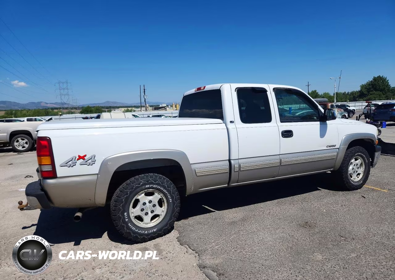 2000 Chevrolet Silverado K1500 VIN:2GCEK19TXY1109391 - 3