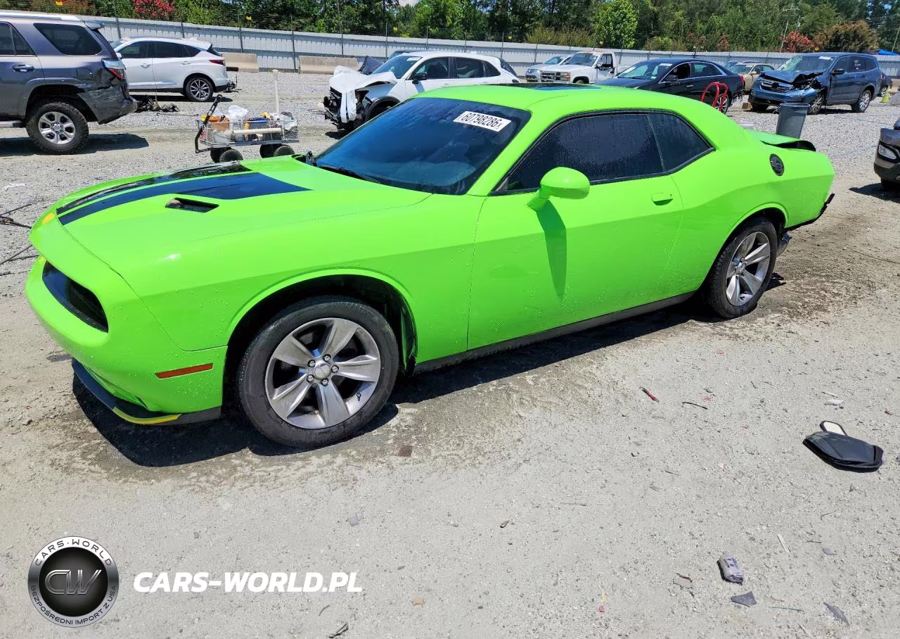 2017 Dodge Challenger Sxt