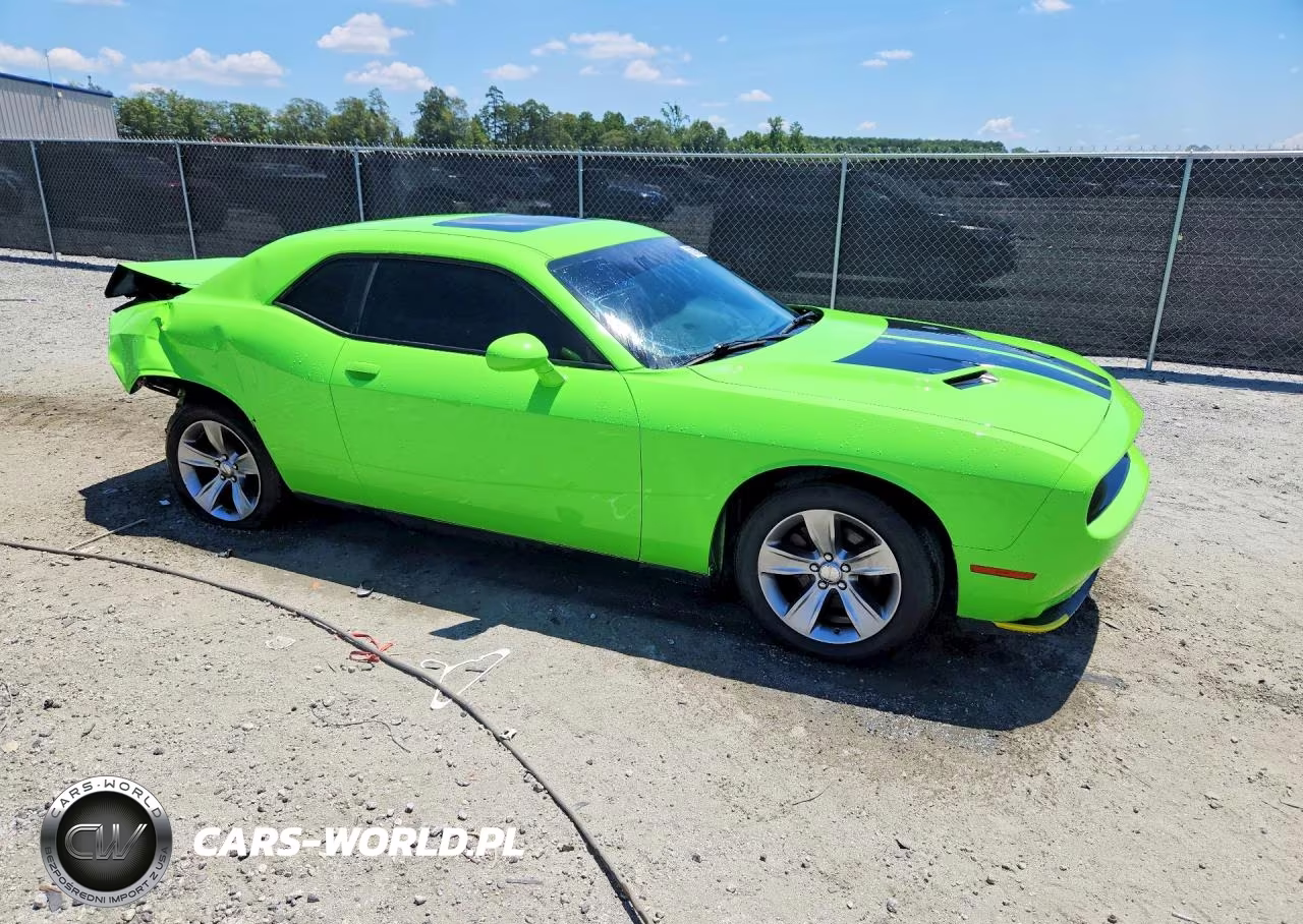 2017 Dodge Challenger Sxt VIN:2C3CDZAG6HH592419 - 4