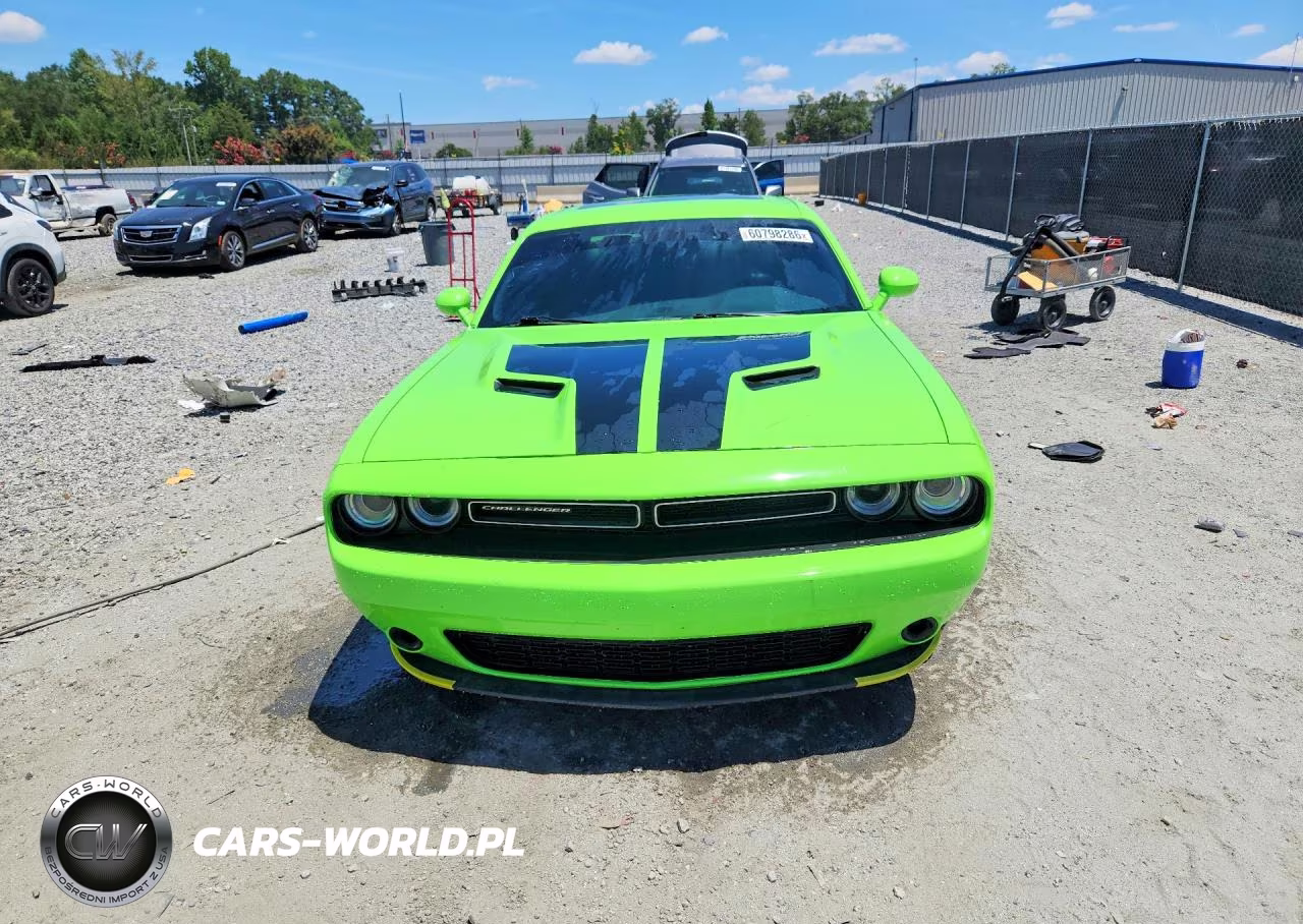 2017 Dodge Challenger Sxt VIN:2C3CDZAG6HH592419 - 5