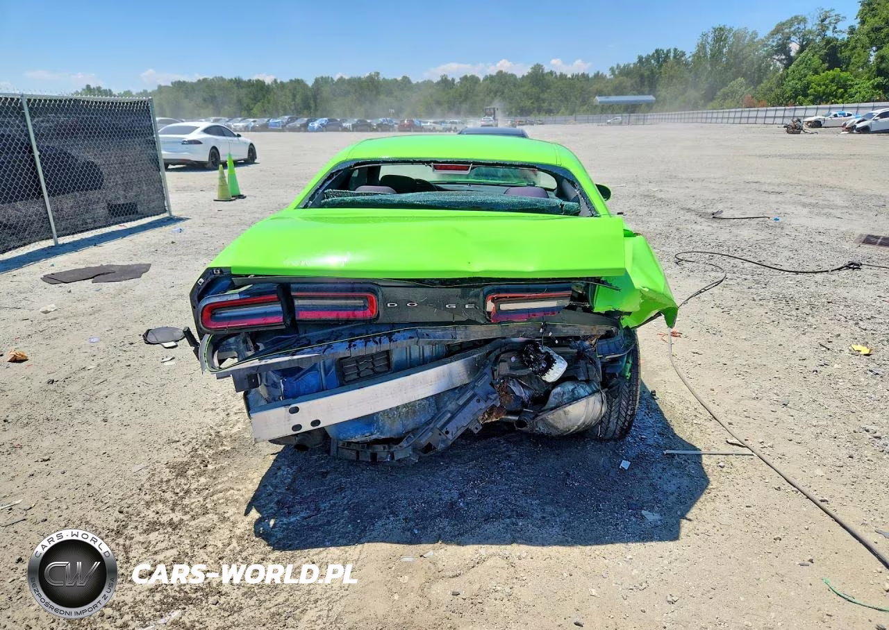 2017 Dodge Challenger Sxt VIN:2C3CDZAG6HH592419 - 6
