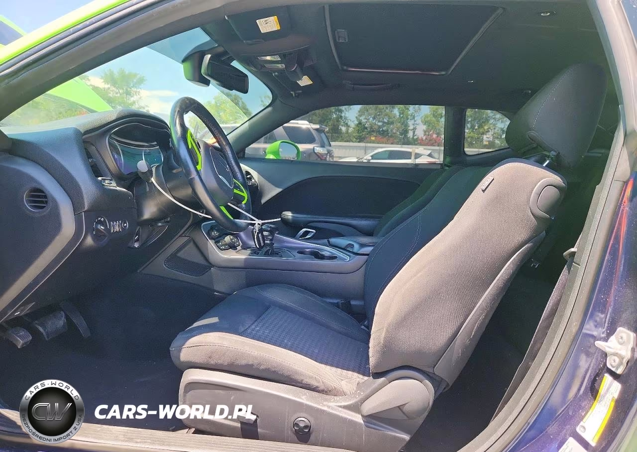 2017 Dodge Challenger Sxt VIN:2C3CDZAG6HH592419 - 7