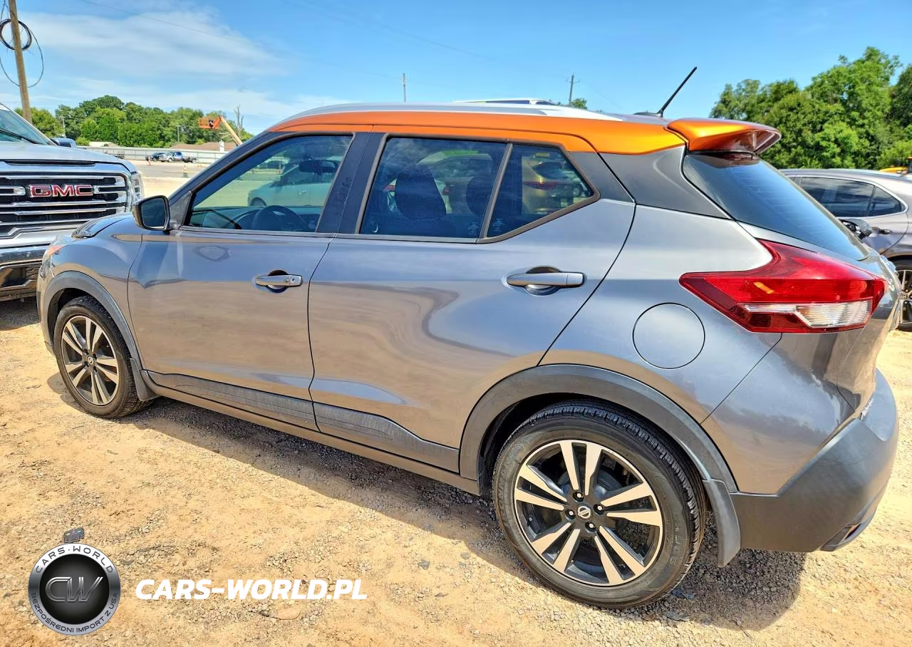 2018 Nissan Kicks Sv VIN:3N1CP5CU1JL518453 - 2