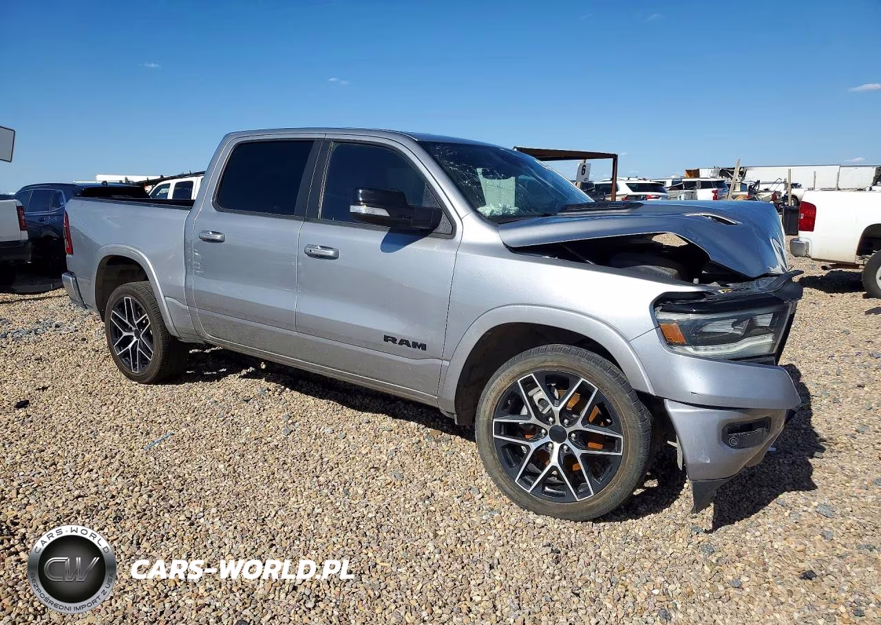 2022 Ram 1500 Laramie VIN:1C6SRFJT0NN188255 - 4