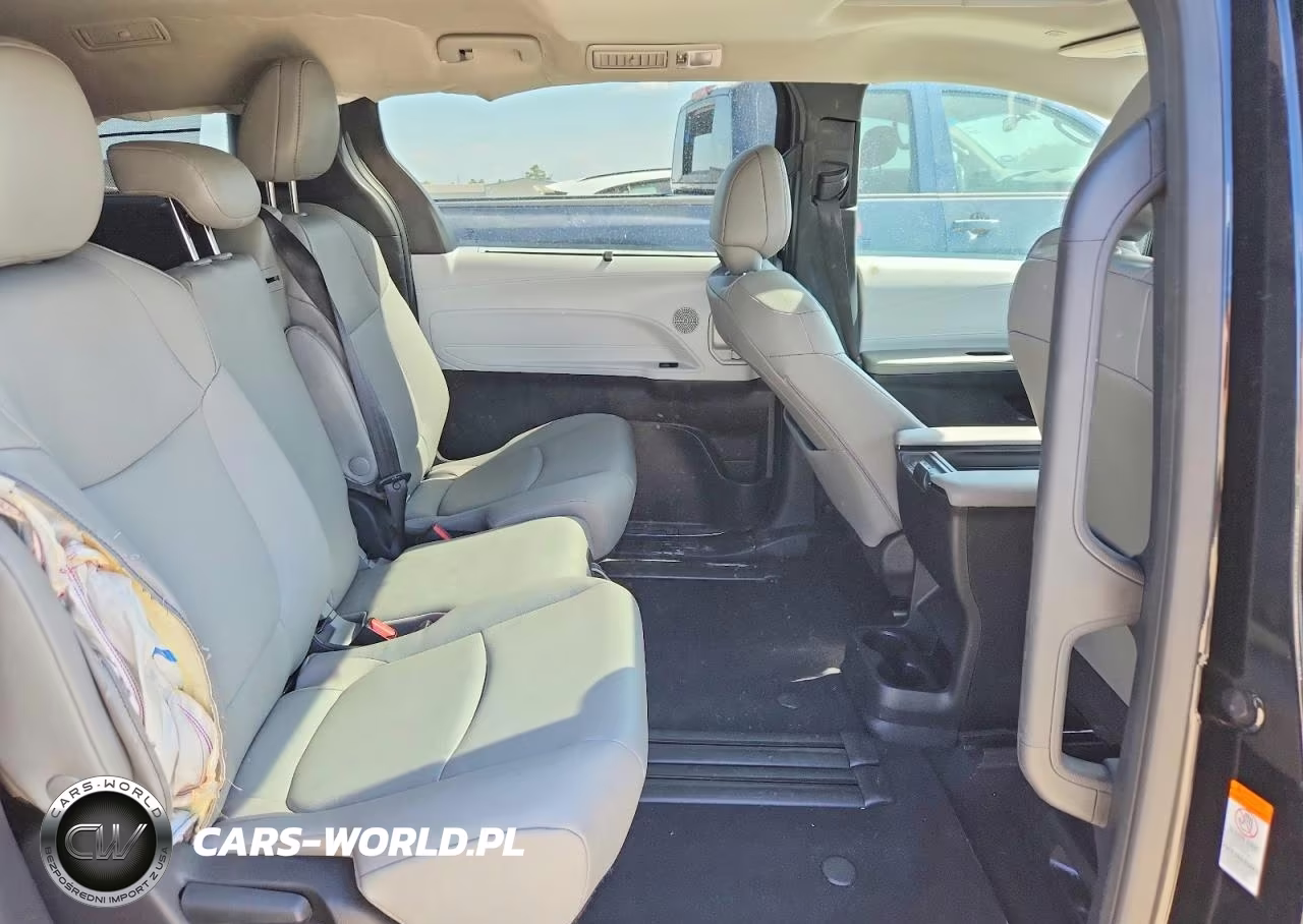 2026 Toyota Sienna Xle 8-Passenger VIN:5TDYRKEC0TS293021 - 11