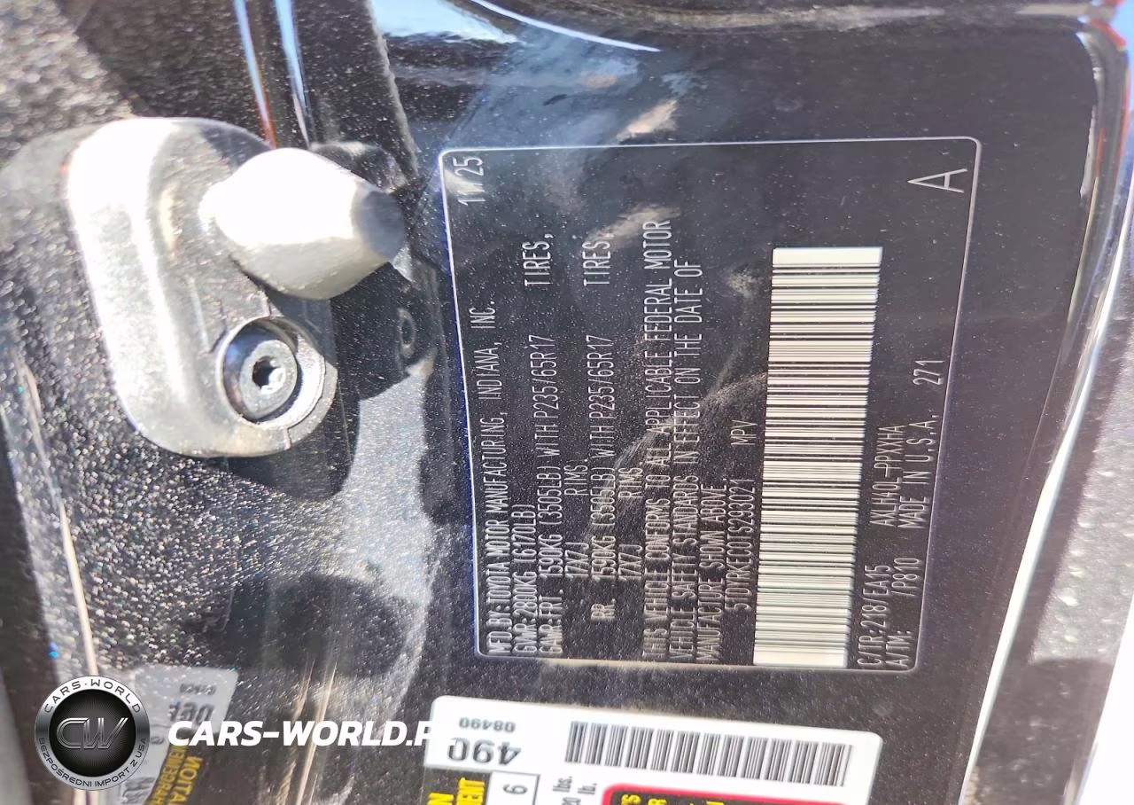 2026 Toyota Sienna Xle 8-Passenger VIN:5TDYRKEC0TS293021 - 13