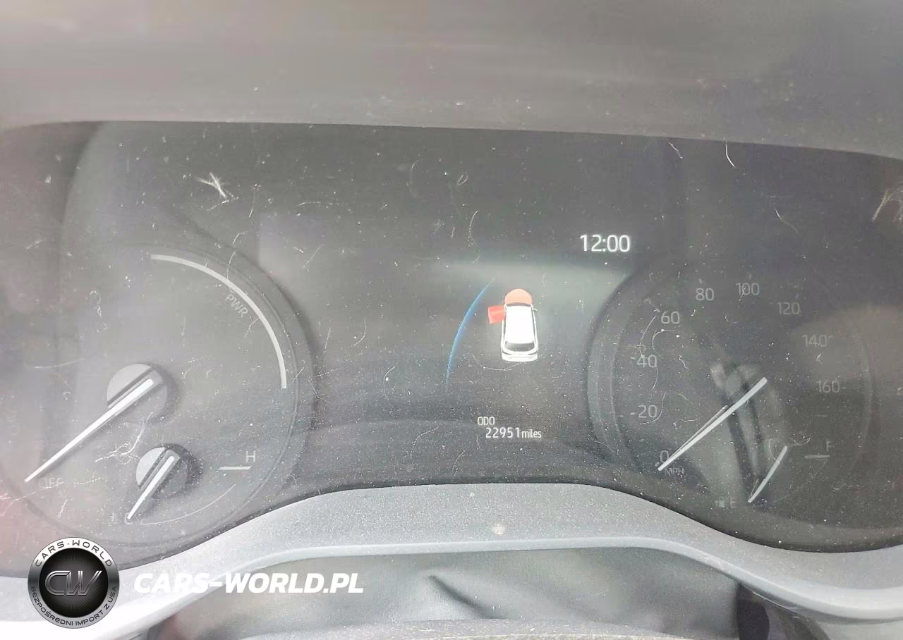 2026 Toyota Sienna Xle 8-Passenger VIN:5TDYRKEC0TS293021 - 9