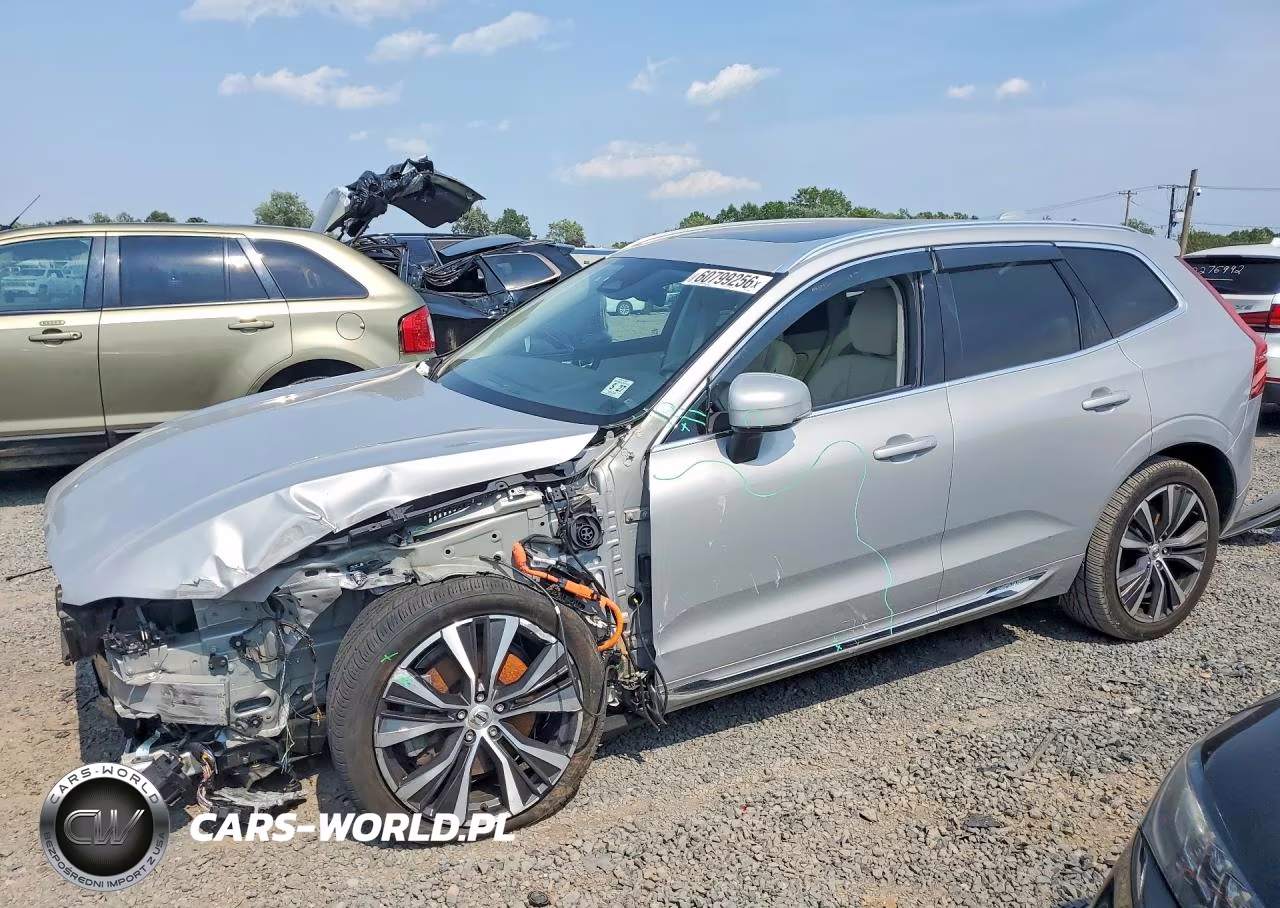 2022 Volvo Xc60 T8 Recharge Inscription Express VIN:YV4H60DZ0N1070400 - 1