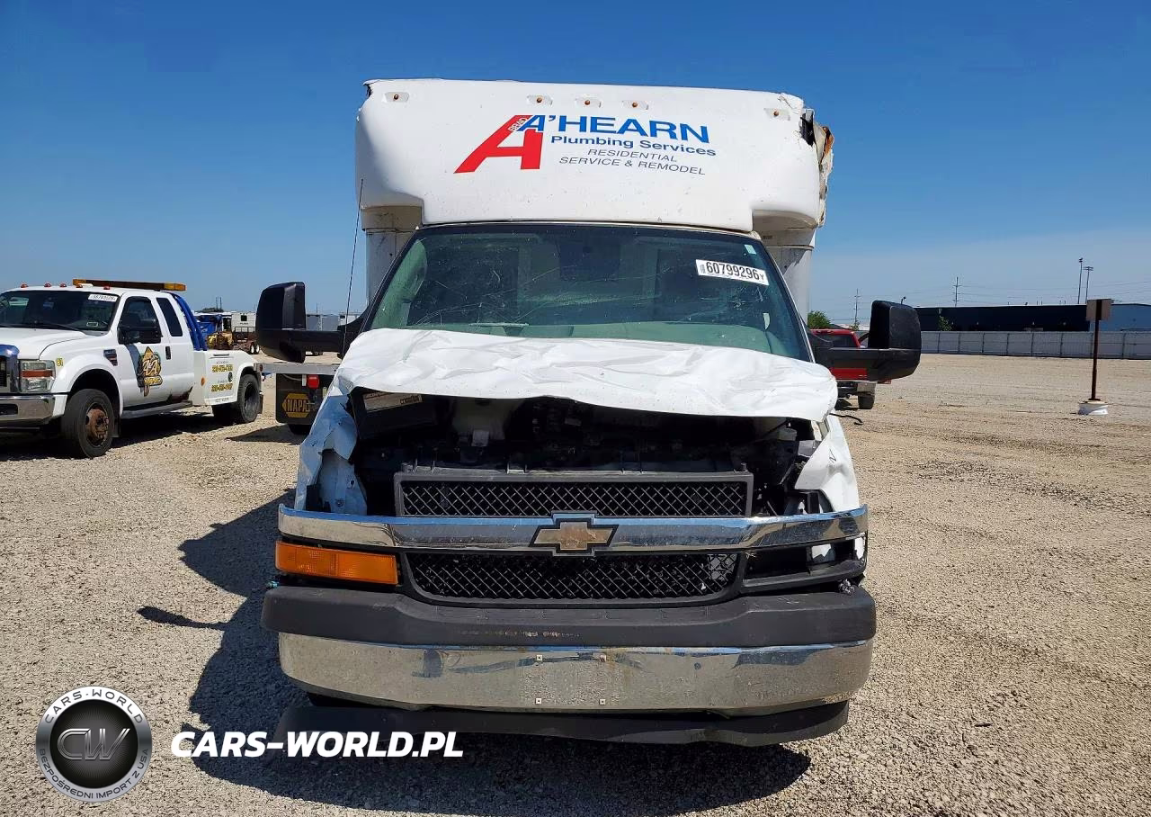 2017 Chevrolet Express Delivery Truck VIN:1GB3GSCG3H1130636 - 5