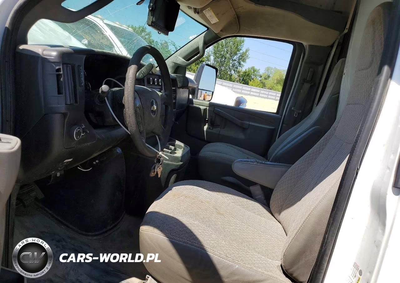2017 Chevrolet Express Delivery Truck VIN:1GB3GSCG3H1130636 - 7