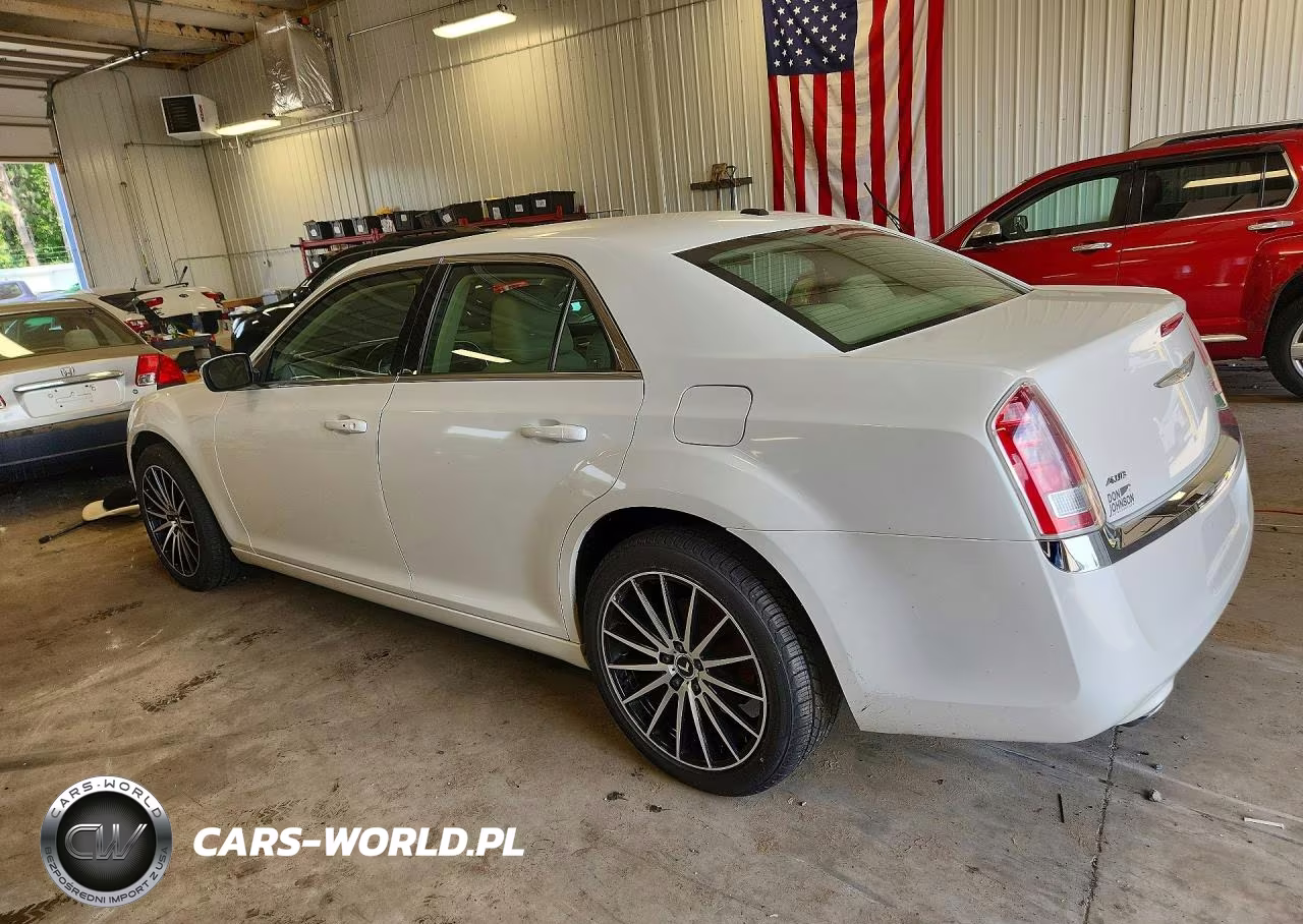 2013 Chrysler 300 VIN:2C3CCARG0DH558768 - 2