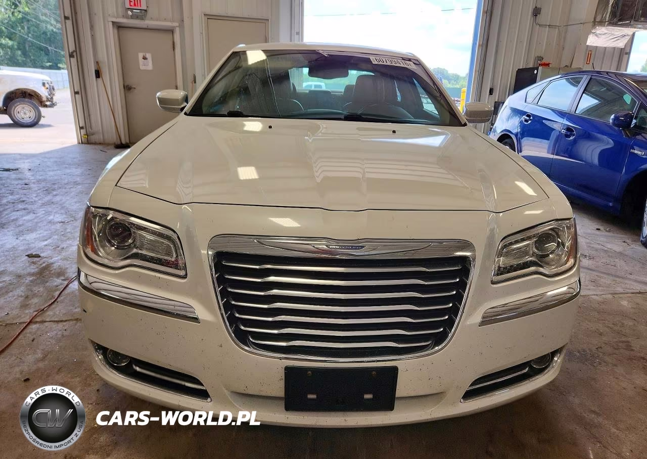 2013 Chrysler 300 VIN:2C3CCARG0DH558768 - 5