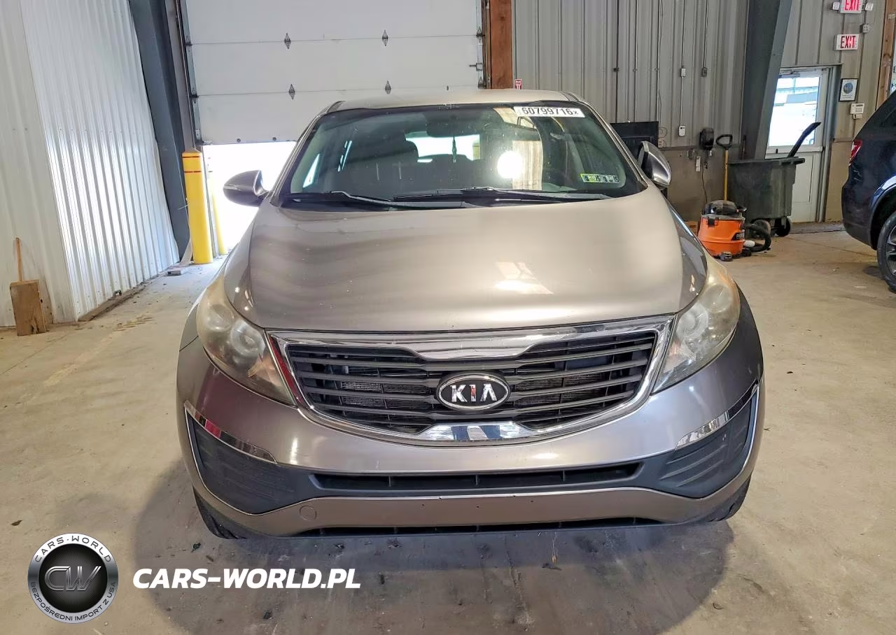 2011 Kia Sportage Lx VIN:KNDPBCA29B7102272 - 5