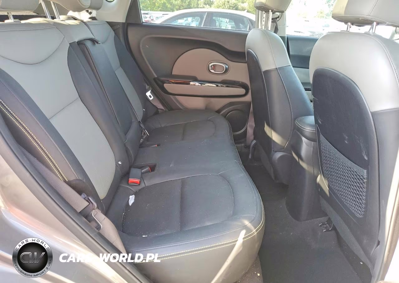 2016 Kia Soul + VIN:KNDJP3A59G7321290 - 10
