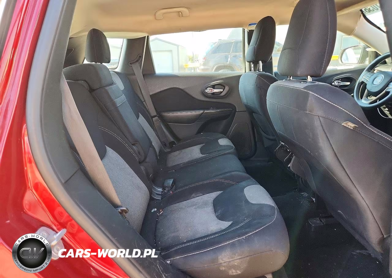 2015 Jeep Cherokee VIN:1C4PJLAB1FW732639 - 11