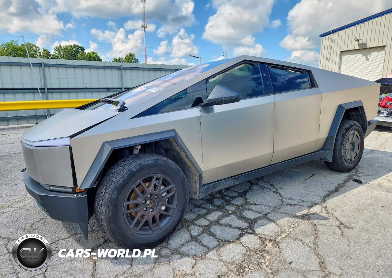 2025 Tesla Cybertruck