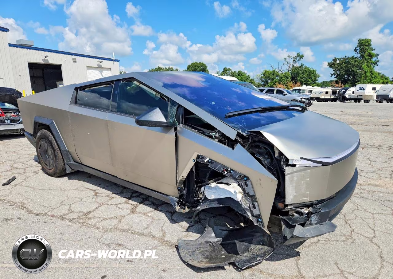 2025 Tesla Cybertruck VIN:7G2CEHEEXSA062120 - 4