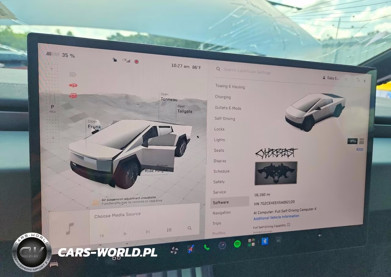 2025 Tesla Cybertruck VIN:7G2CEHEEXSA062120 - 9