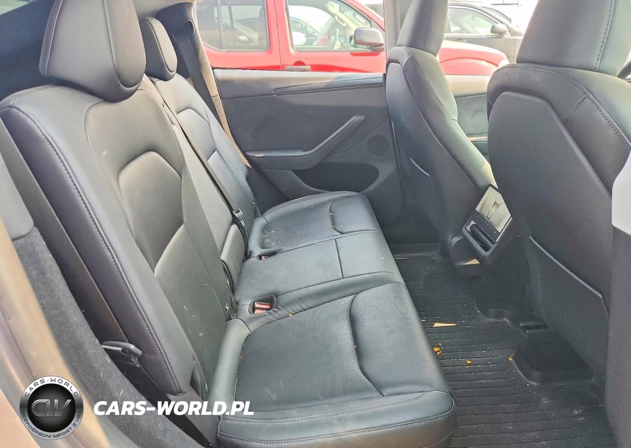 2026 Tesla Model Y VIN:7SAYGDEEXTF540846 - 10