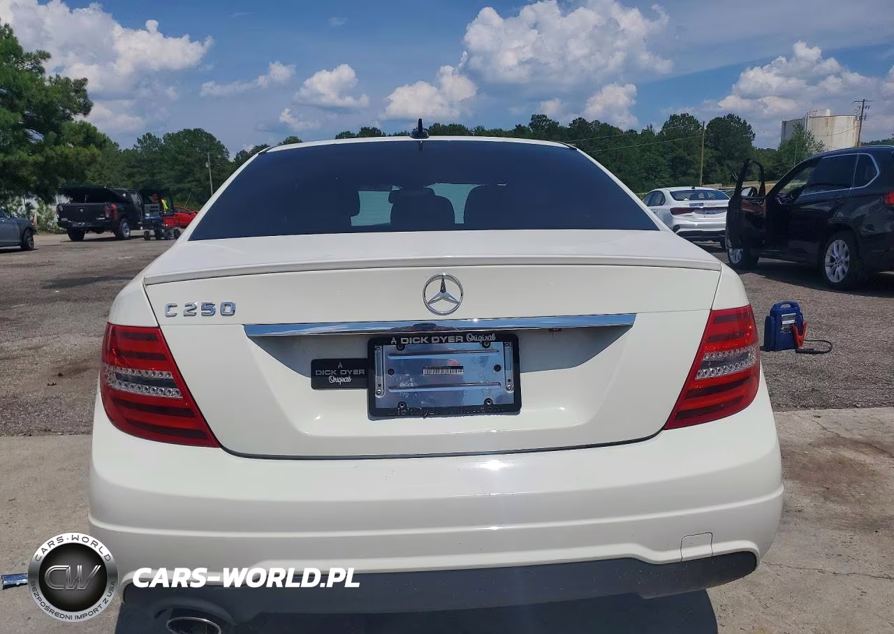2012 Mercedes-Benz C 250 VIN:WDDGF4HB2CR223253 - 6