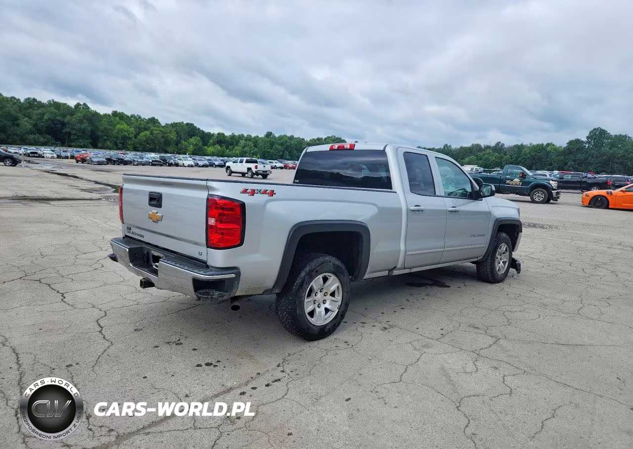 2018 Chevrolet Silverado K1500 Lt VIN:1GCVKREC3JZ322510 - 3