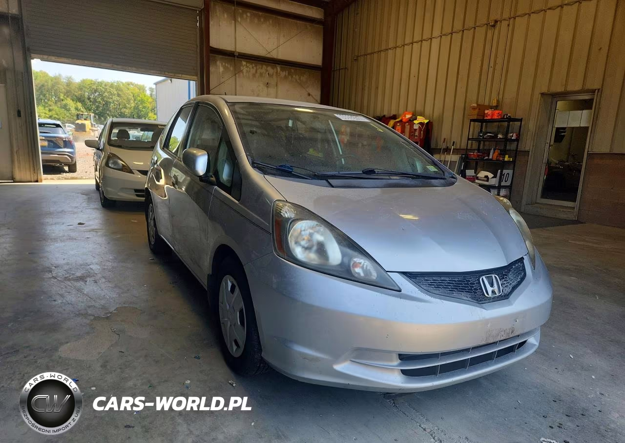 2013 Honda Fit VIN:JHMGE8H30DC049019 - 4