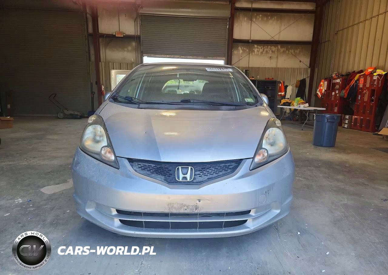 2013 Honda Fit VIN:JHMGE8H30DC049019 - 5