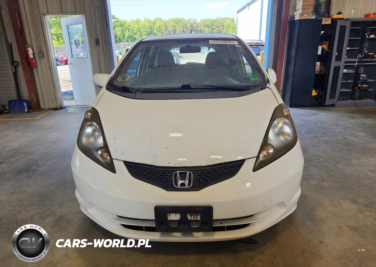 2013 Honda Fit VIN:JHMGE8H39DC037029 - 5