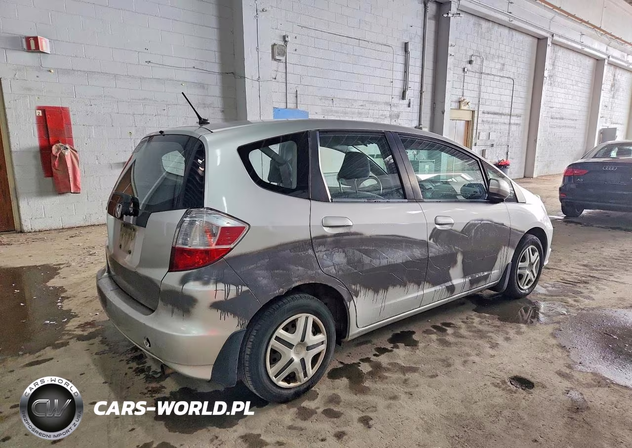 2012 Honda Fit VIN:JHMGE8H34CS003598 - 3