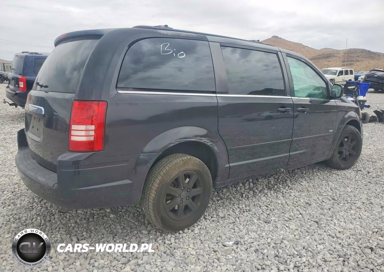 2008 Chrysler Town & Country Touring VIN:2A8HR54P78R828862 - 3