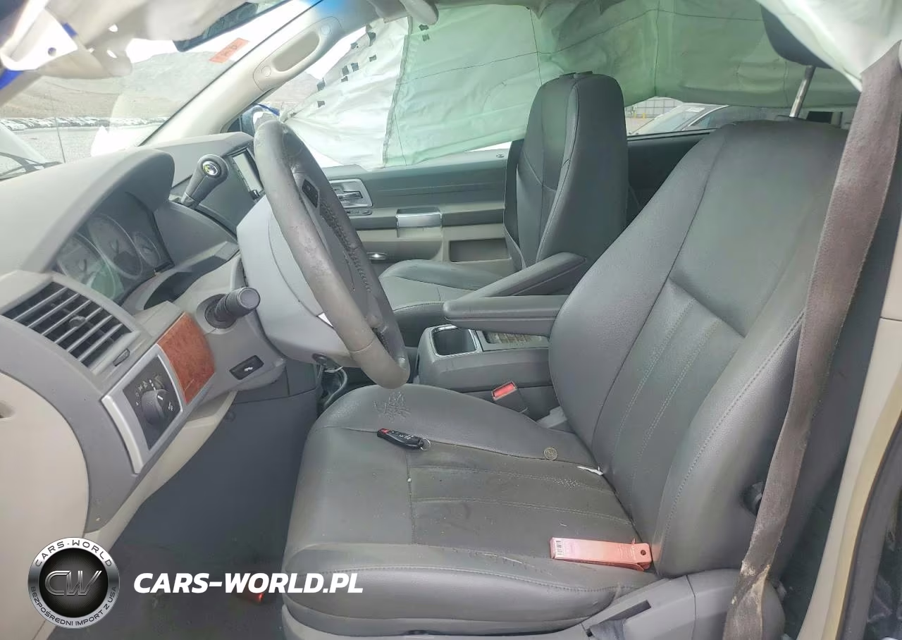 2008 Chrysler Town & Country Touring VIN:2A8HR54P78R828862 - 7