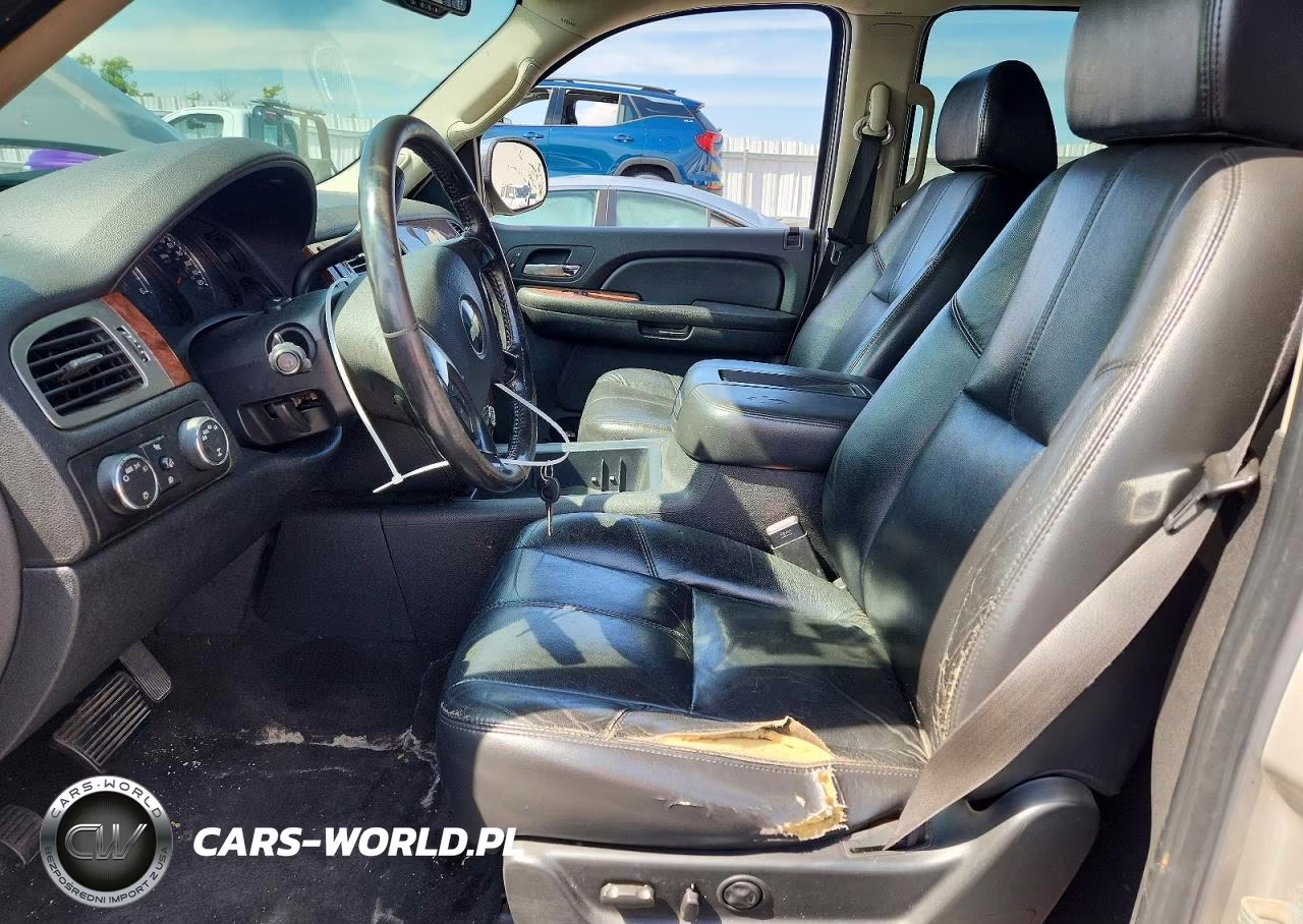 2007 Chevrolet Tahoe K1500 VIN:1GNFK130X7J377680 - 7