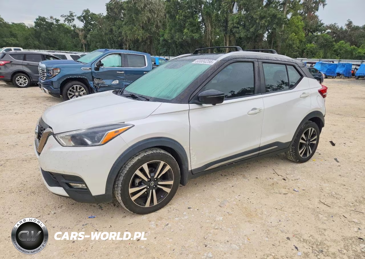 2019 Nissan Kicks Sr