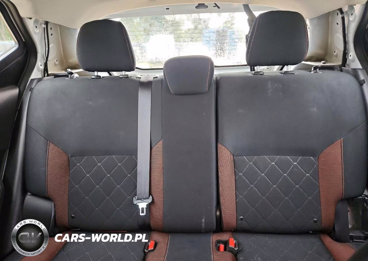 2019 Nissan Kicks Sr VIN:3N1CP5CUXKL491609 - 10