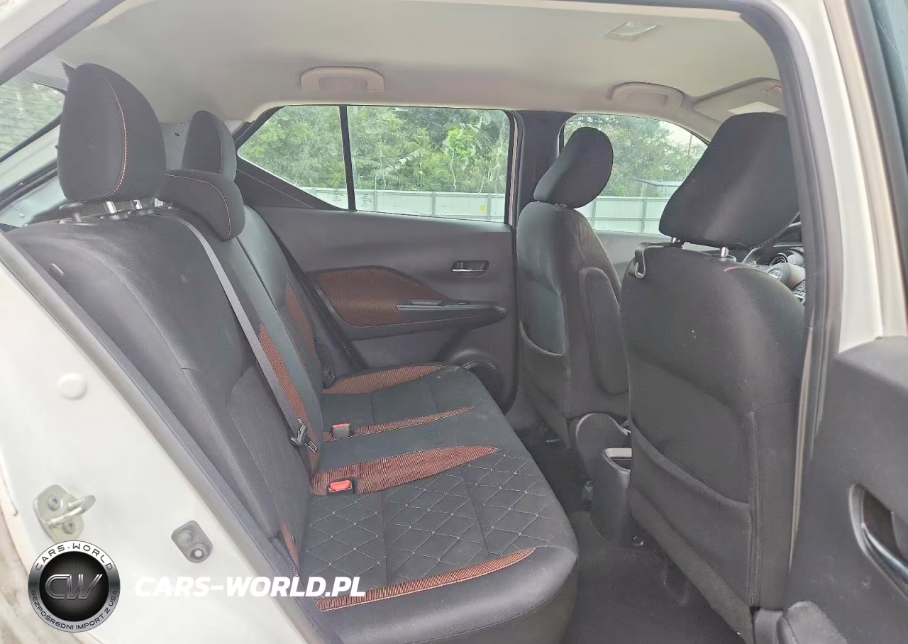 2019 Nissan Kicks Sr VIN:3N1CP5CUXKL491609 - 11