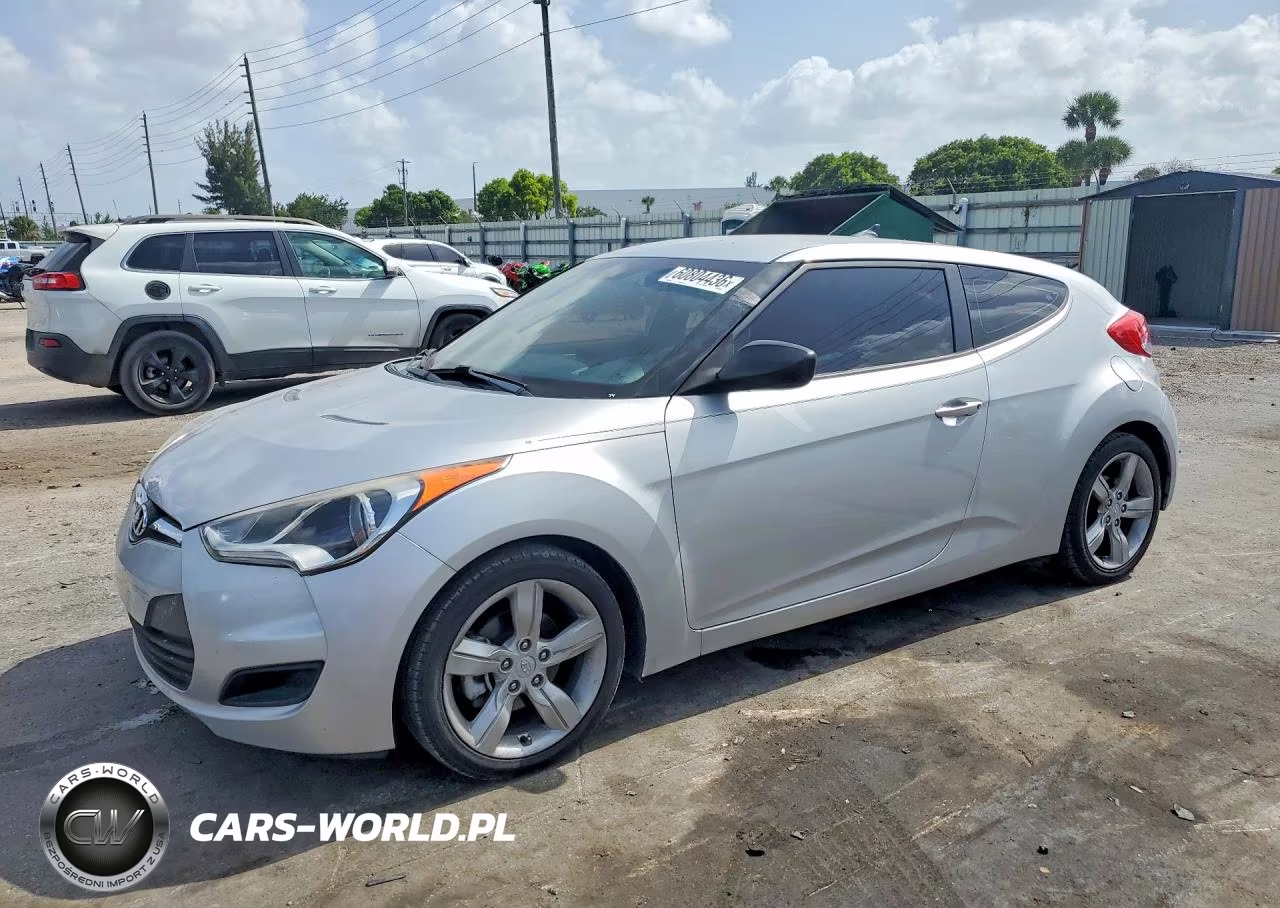 2015 Hyundai Veloster Base