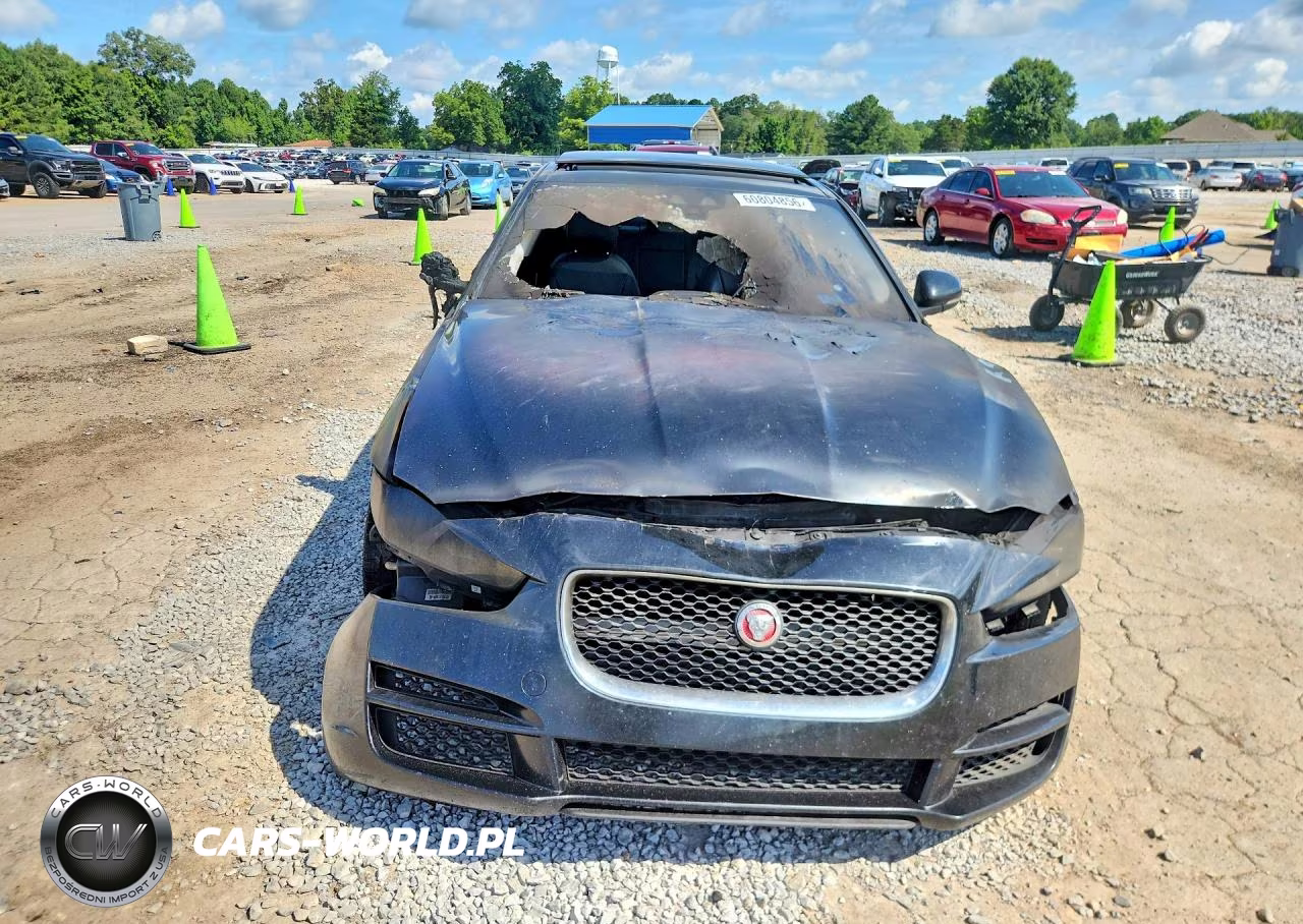2018 Jaguar Xe Premium VIN:SAJAD4GX7JCP38429 - 5