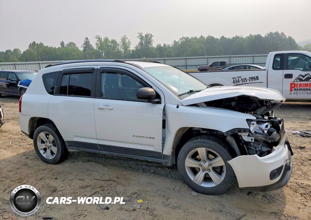 2016 Jeep Compass Sport VIN:1C4NJCBA8GD611746 - 4