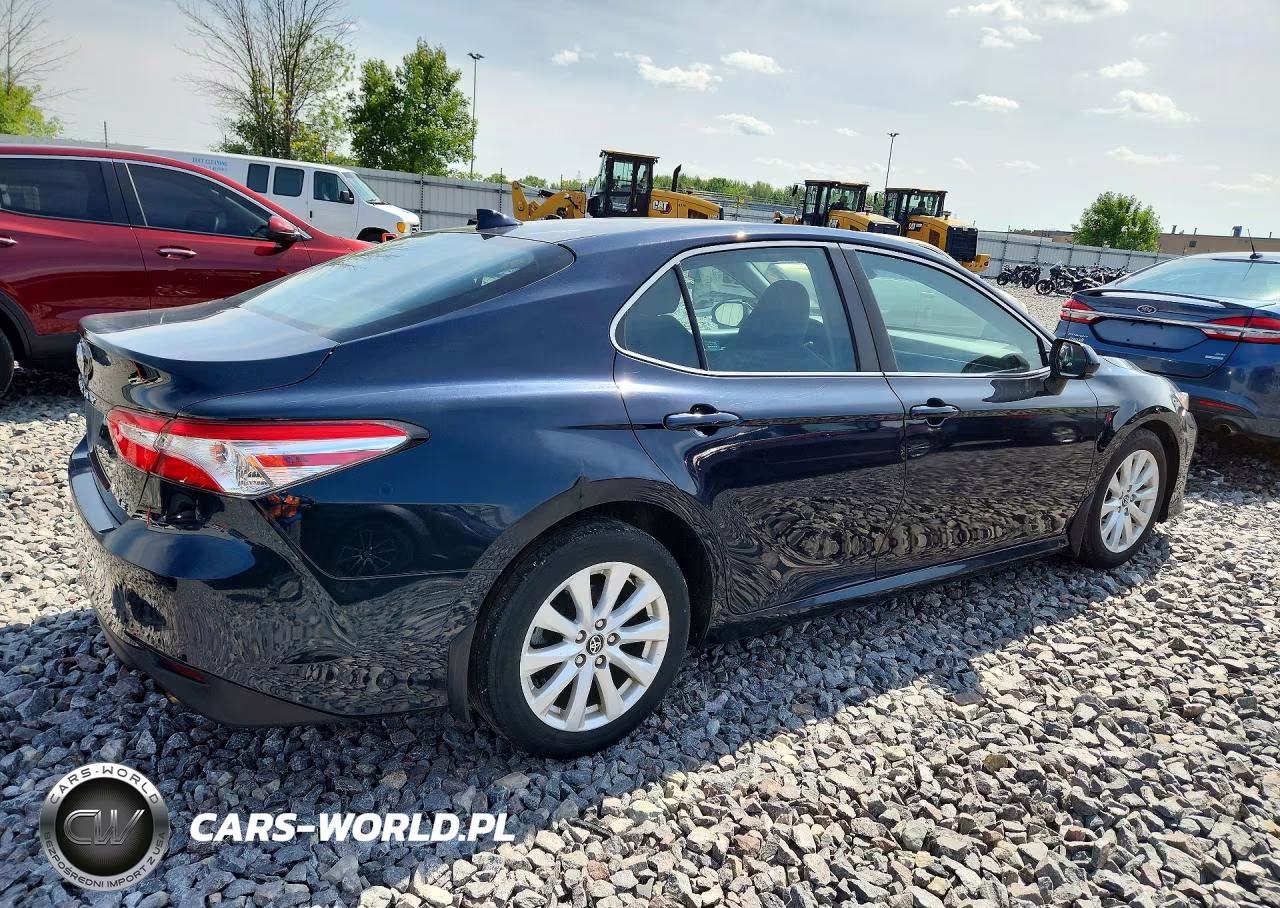 2020 Toyota Camry Le VIN:4T1C11AK8LU899523 - 3