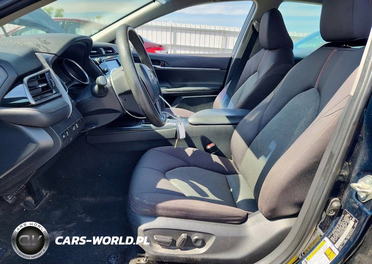 2020 Toyota Camry Le VIN:4T1C11AK8LU899523 - 7