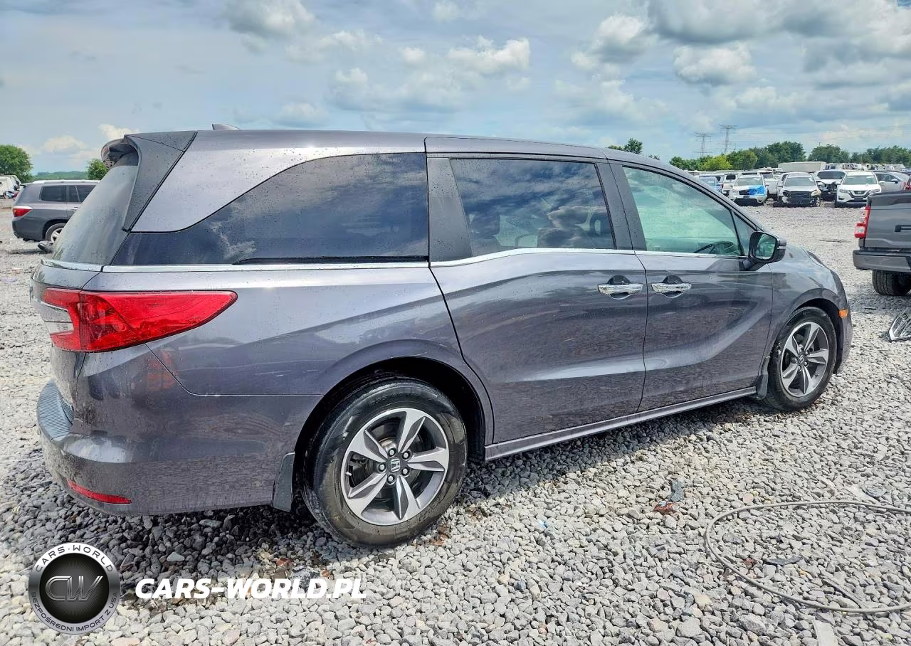 2020 Honda Odyssey Touring VIN:5FNRL6H87LB040500 - 3