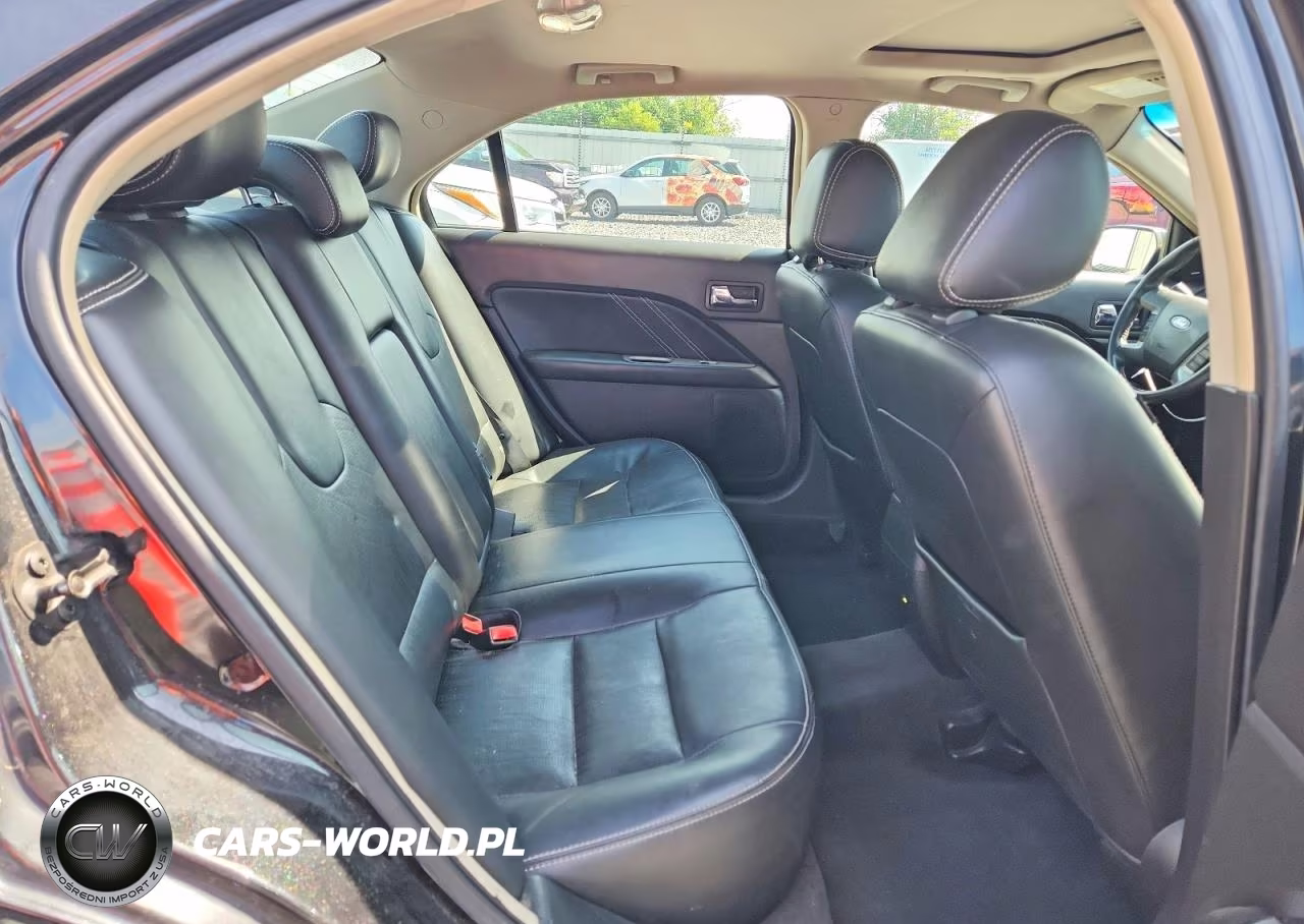 2011 Ford Fusion Sport VIN:3FAHP0KCXBR104980 - 10
