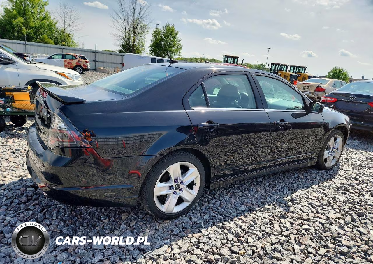 2011 Ford Fusion Sport VIN:3FAHP0KCXBR104980 - 3