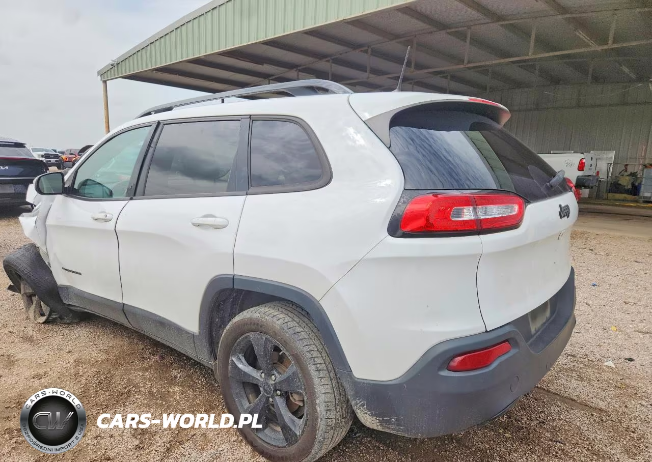 2018 Jeep Cherokee Latitude VIN:1C4PJLCB6JD577233 - 2
