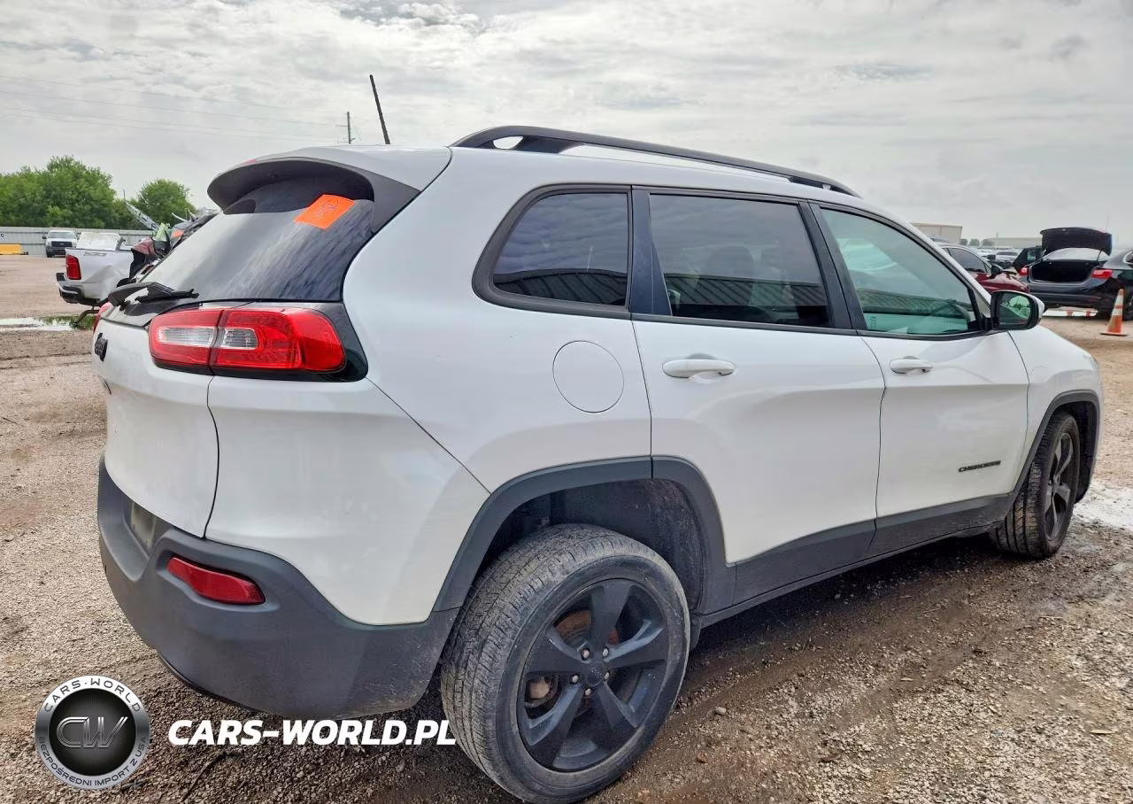 2018 Jeep Cherokee Latitude VIN:1C4PJLCB6JD577233 - 3